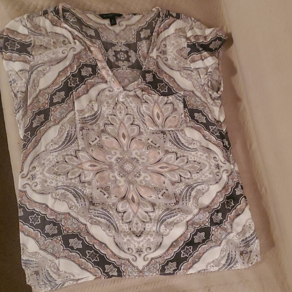 Banana Republic short sleeve paisly shirt medium
